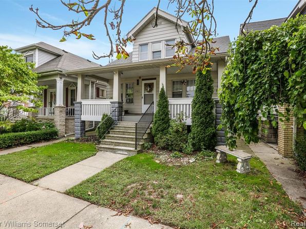 1565 Oak St #2