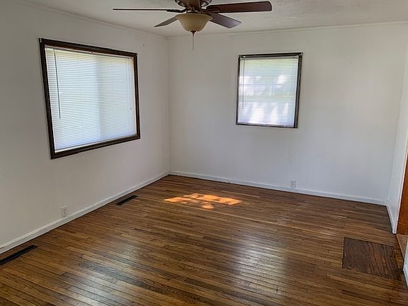 4th image of 1401 Holloway Dr