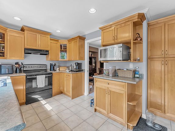 2nd image of 8333 167a St