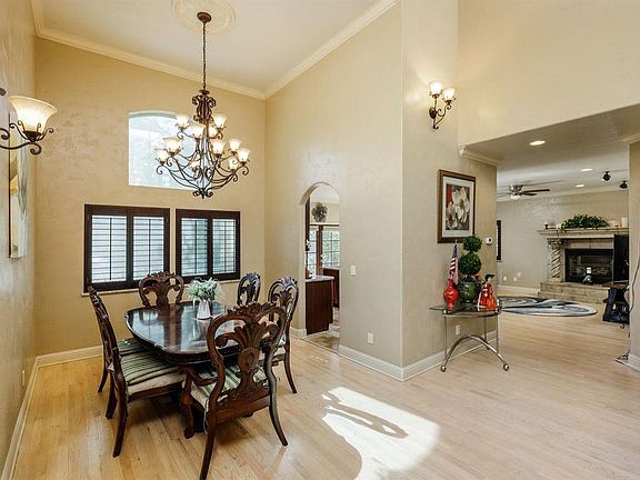 4th image of 2704 Dinwiddie Way