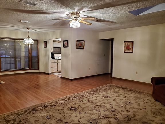 4th image of 2965 W Manor Dr