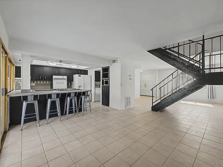 7623 E Montecito Ave — Photo 1