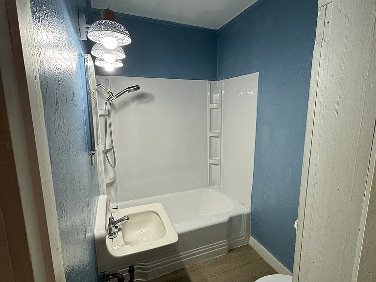 107 W Main St #107 — Photo 11