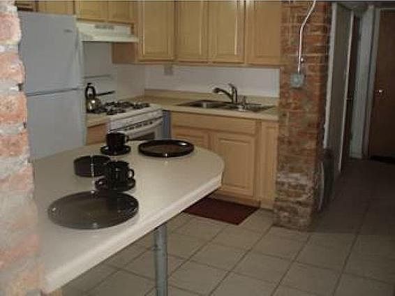 3rd image of 107 S Paulina St #G