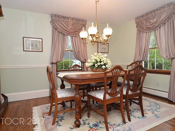4th image of 45 Woodside Ave