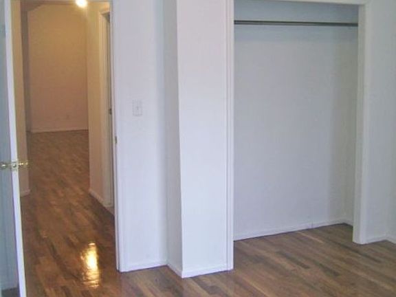 3rd image of 178 Kingsland Ave APT 1L