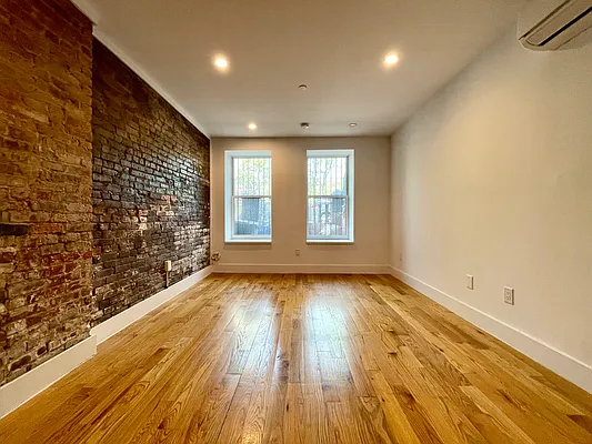 Rented by Bohemia Realty Group | media 30