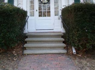 82 Linden St, Reading, MA 01867