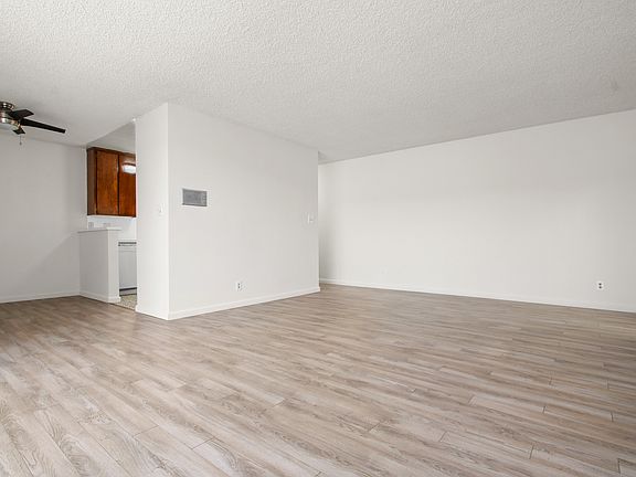 4th image of 1050 Euclid St #104