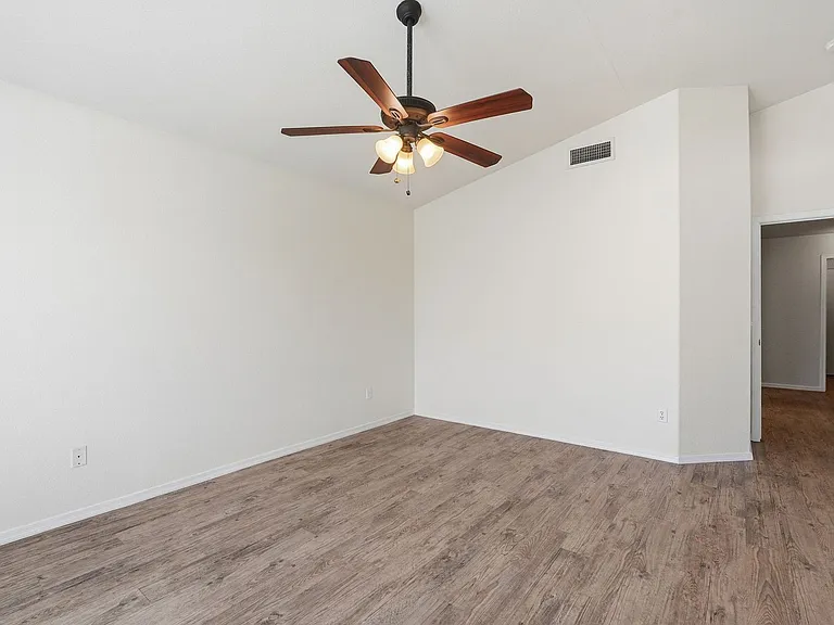 8621 W Shaw Butte Dr — Photo 18