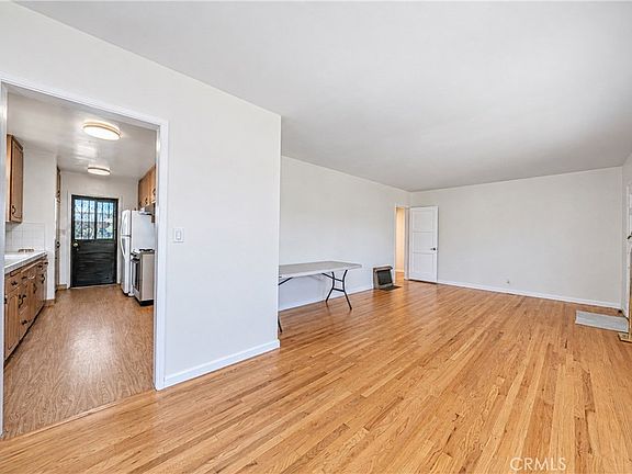 5th image of 2132 Hendricks Ave