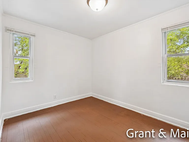 19250 Charest St — Photo 13