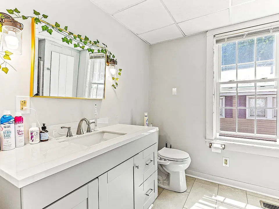 3 bed, 1200 sqft, $2,750 — Photo 4
