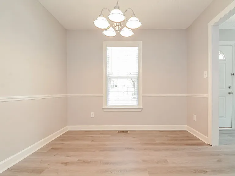 805 Wallridge Dr — Photo 5