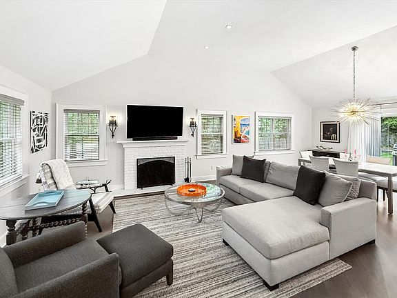 2nd image of 12 Orchard Ln