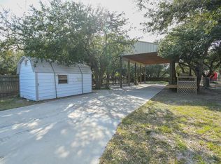711 Steart St, Rockport, TX 78382
