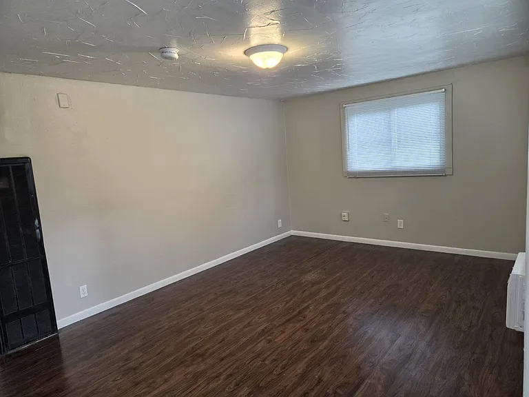 409 N Cherrywood Ave #409B — Photo 5