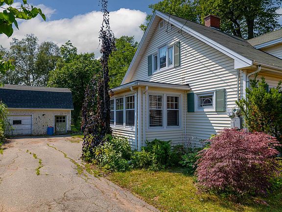 5th image of 203 N River Rd