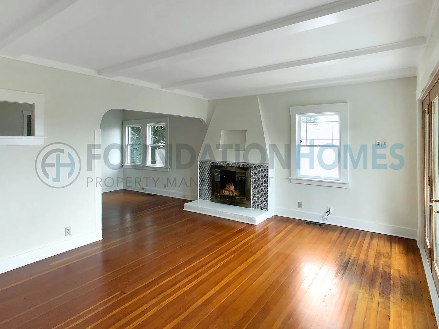 Video Modern Home With Bay Views- Close To Town- Foundation — Photo 3