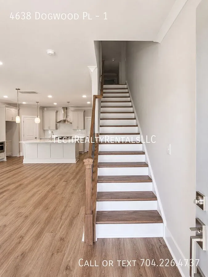 3 bed, 2.5 bath, 2000 sqft, $2,500 — Photo 3