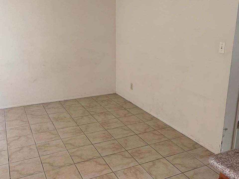 1st image of 3932 W 178th St APT 3
