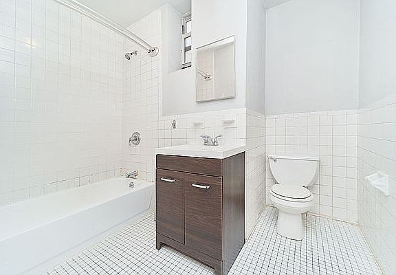 5th image of 456 9th Ave #13A