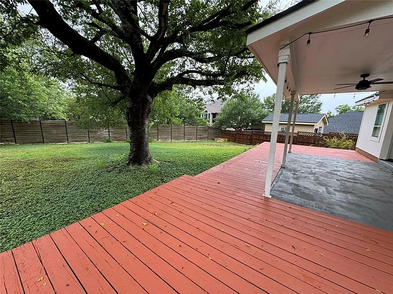 502 Green Valley Cv — Photo 14