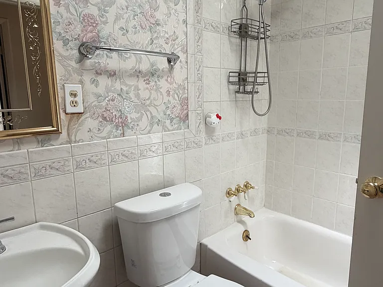 1667 S Yarrow Ct — Photo 4
