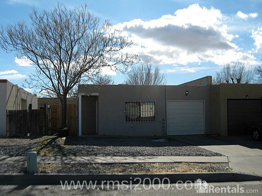 1st image of 12912 Elyse Pl SE