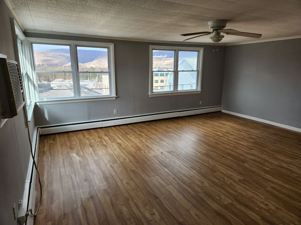 21 E Spring St APT 3