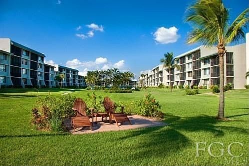 4th image of 979 E Gulf Dr Unit 521