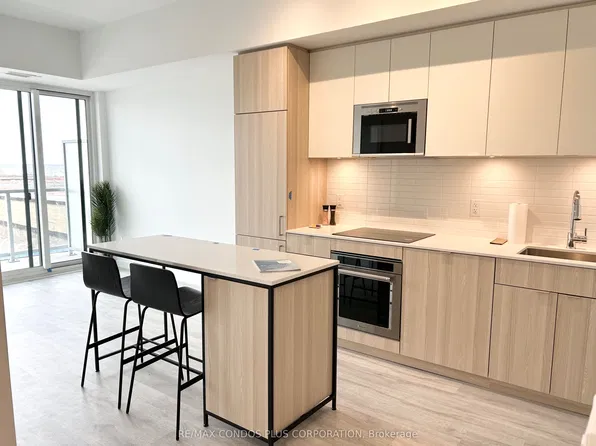 220 Missinnihe Way, Mississauga, ON