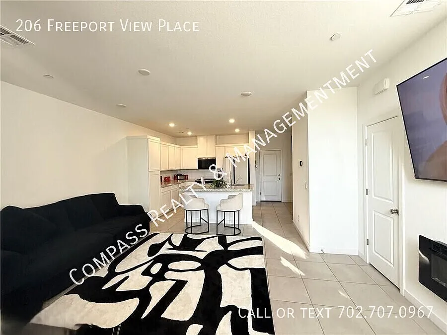 206 Freeport View Pl — Photo 3