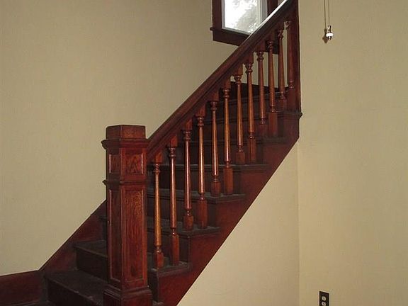 2nd image of 36 Dill Ave NW