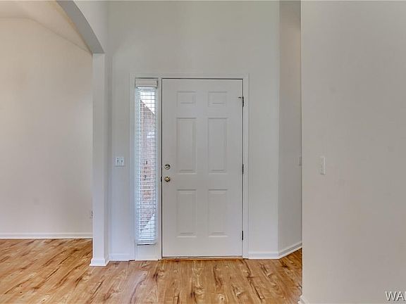 2nd image of 4909 Madison Cir