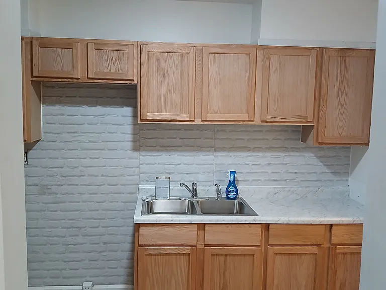 120 W Walnut St #A — Photo 3