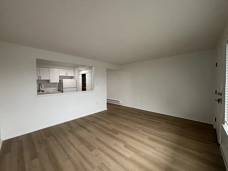Bridgeview Flats — Photo 47