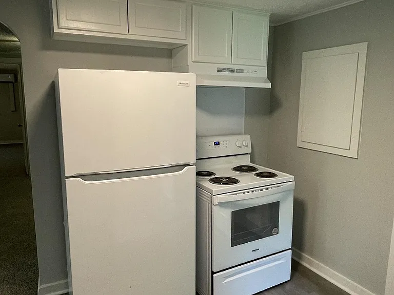 112 Elm St #C — Photo 3