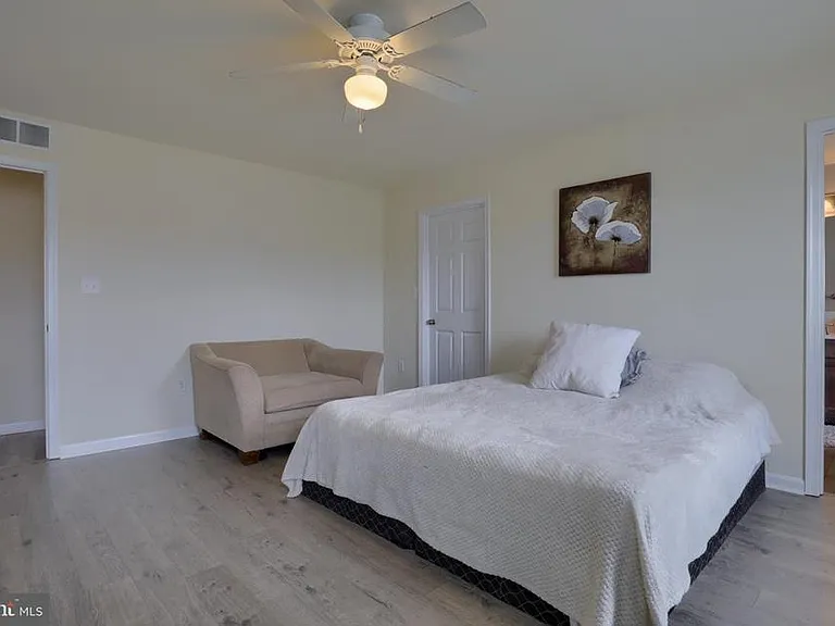 280 Melbourne Ln — Photo 8