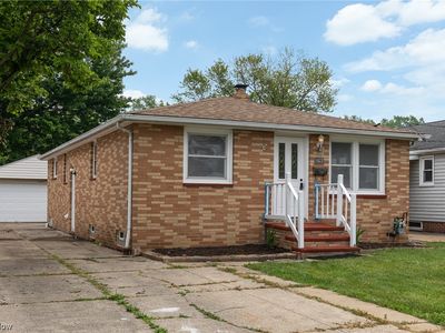 1023 Center Rd, Eastlake, OH, 44095