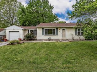 346 Hillview Dr, Wood River, IL