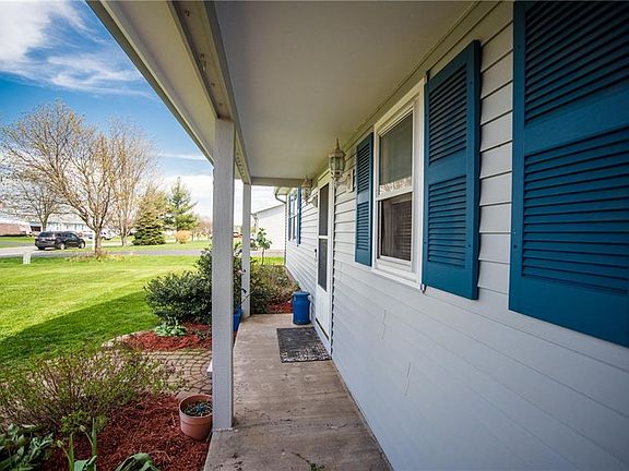 5th image of 52 Woodstock Ln