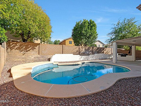 4th image of 26145 N 68TH Avenue