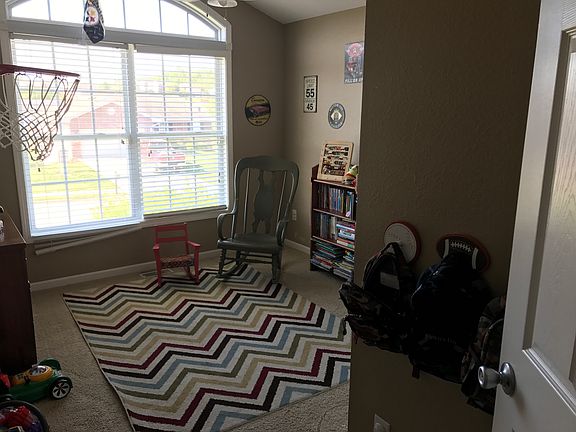3rd image of 4056 Scarborough Way