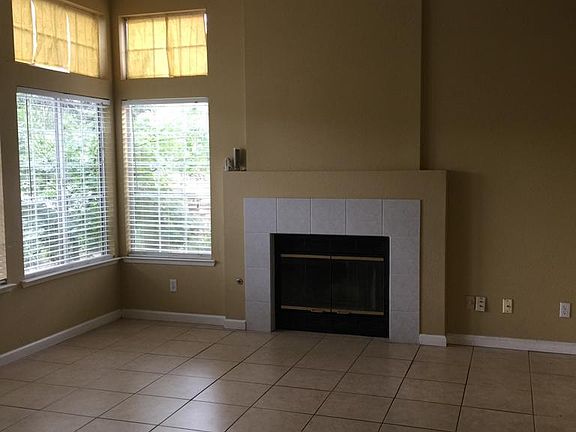 5th image of 2392 E El Paso Ave