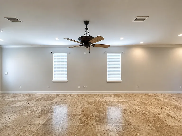 241 Inverrary Dr — Photo 6