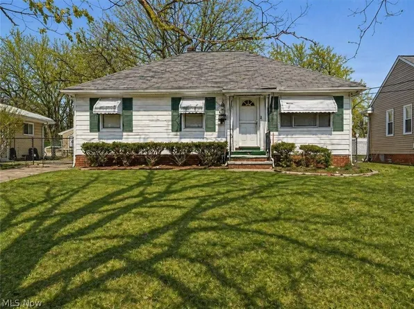16241 Glenburn Ave, Maple Heights, OH 44128