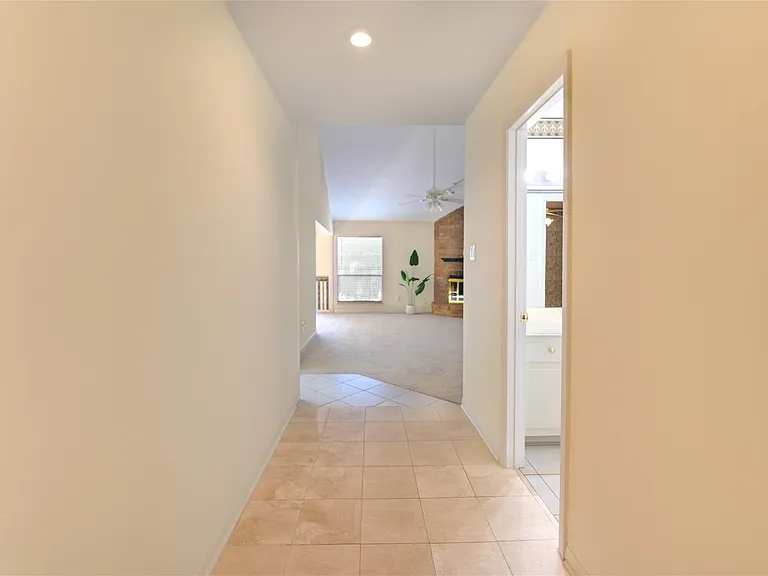 1927 Ash Meadow Dr — Photo 39