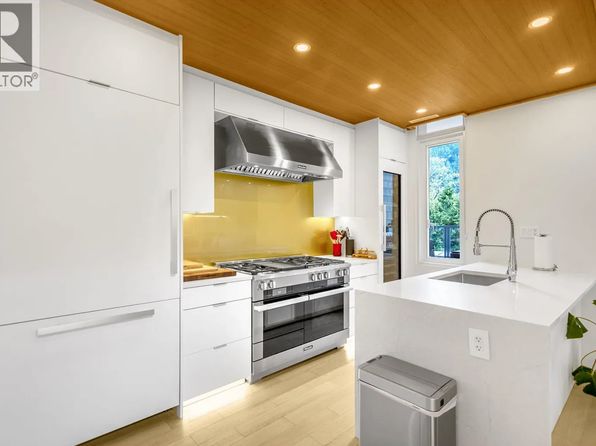 4 bedroom rental in West Vancouver — photo 7