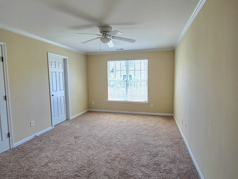 9819 Layla Ave — Photo 17